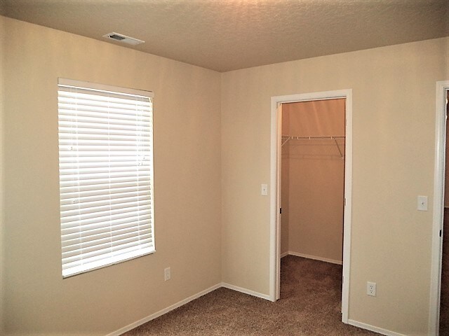 Building Photo - 9162 W Alderberry Dr