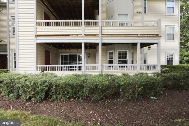 Building Photo - 115 Cascade Ct