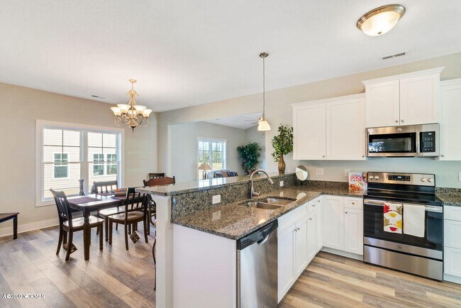 Building Photo - 202 Garland Shores Dr