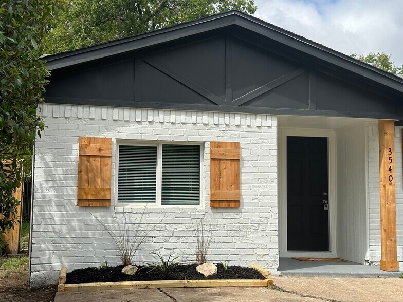 Building Photo - 3540 James Ave