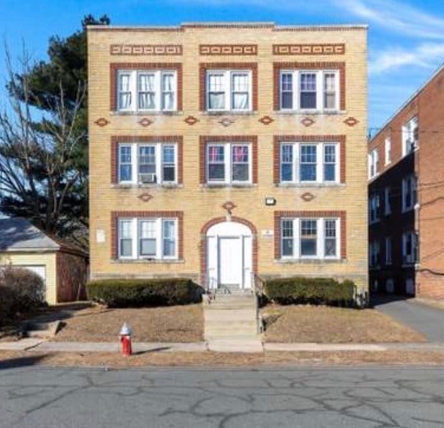 Building Photo - 22 Wilcox St