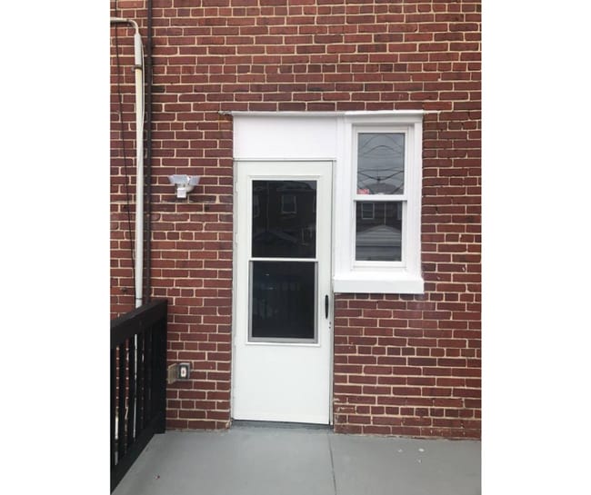 Building Photo - 3445 Juneway-7