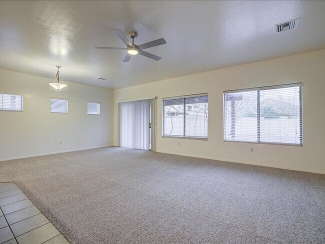 Building Photo - Spacious 3 Bedroom 2 Bathroom Home with Large Backyard & 2 Car Garage!