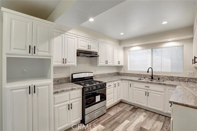 Building Photo - 402 E Glendale Dr