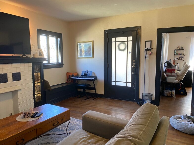 Building Photo - 6306 Goliad Ave