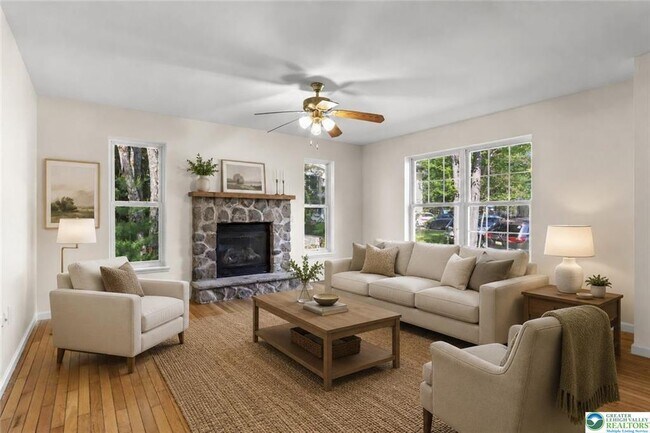 Building Photo - 1229 Fern Dr
