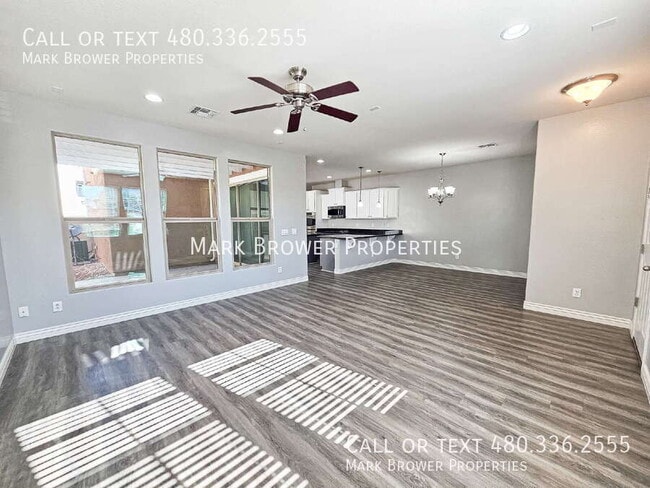 Building Photo - 8964 W Northview Ave