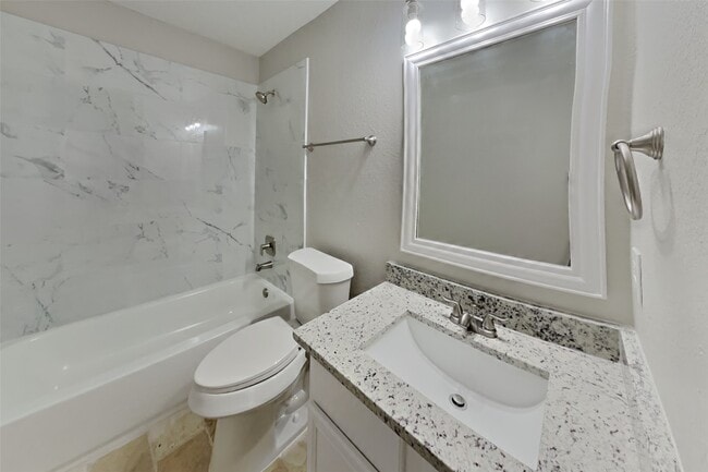 Building Photo - 29402 Legends Hill Dr
