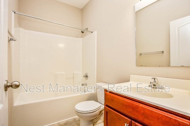 Building Photo - 450 Roanoke Dr