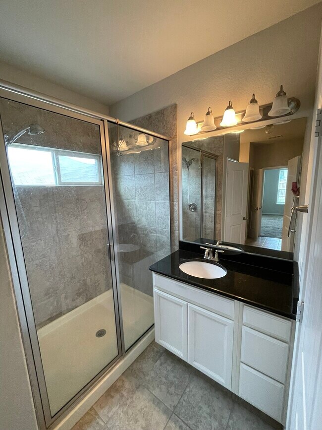 Building Photo - 2942 Oak Branch Ridge