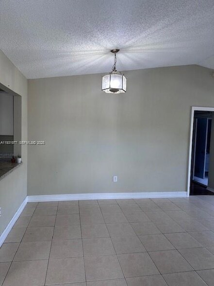 Building Photo - 471 NE 210th Cir Terrace