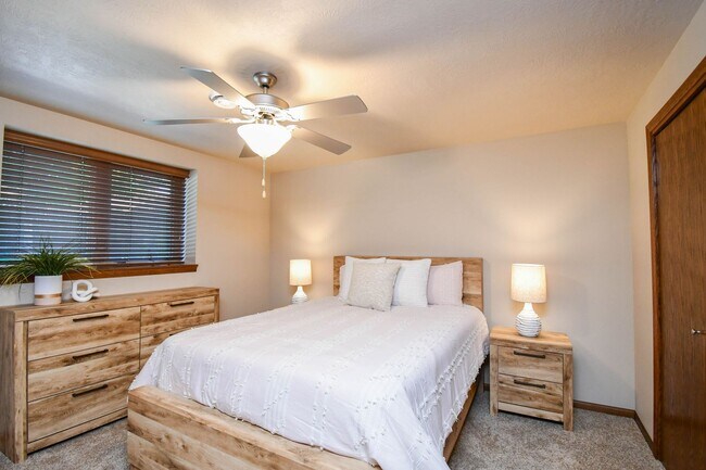 Building Photo - South Sioux Falls Rental with Open Layout ...
