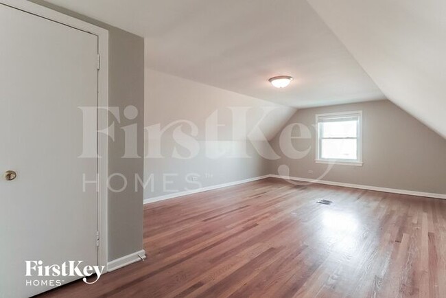 Building Photo - 6531 S Kostner Ave