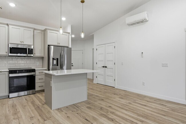 Building Photo - 1721 Whitetail Way