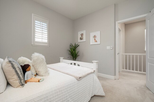 Building Photo - Tassajara Cottages Danville Home - Super C...
