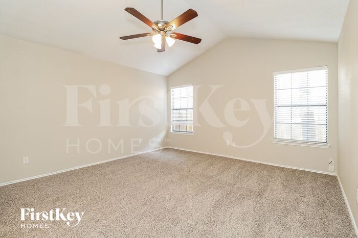 Building Photo - 3008 Clovermeadow Dr