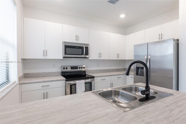 Building Photo - 13405 SW 287th St