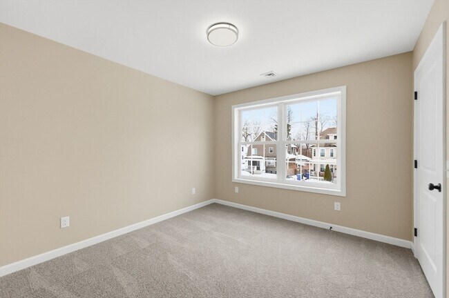 Building Photo - 43 Leyfred Terrace