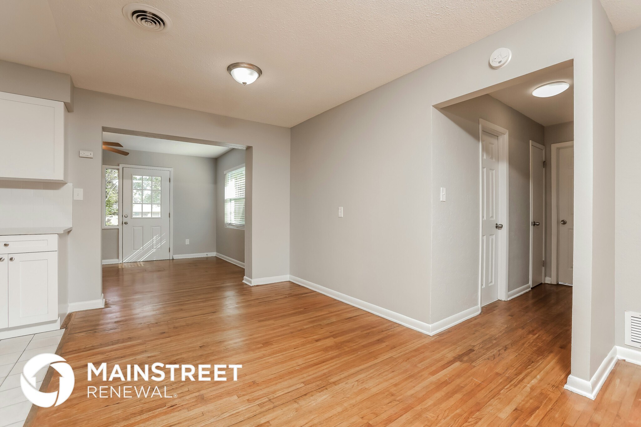 Building Photo - 723 E Grove Pl