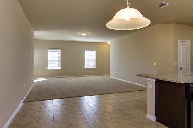Building Photo - 605 Brashear Ln