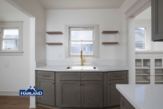 Building Photo - 4419 Mississippi St