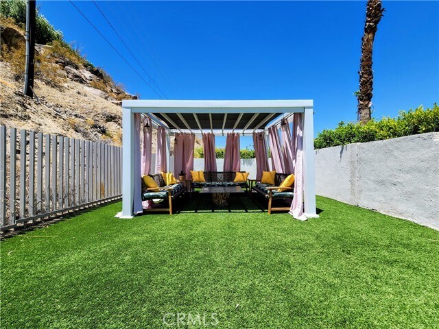 Building Photo - 2499 S Palm Canyon Dr