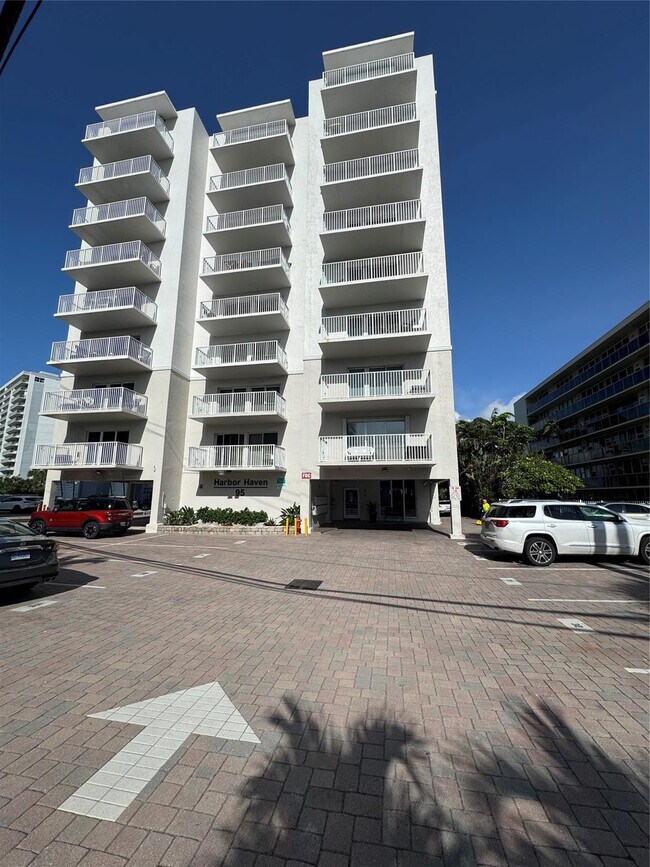 Building Photo - 95 N Birch Rd