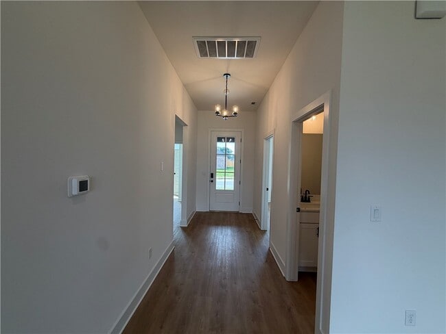 Building Photo - 5231 Nicolas Ave