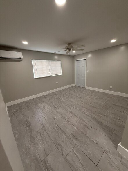 Living space - 4510 SW 19th St