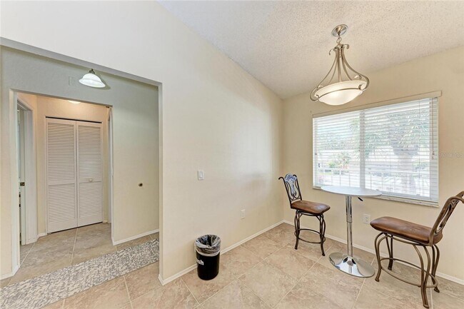 Building Photo - Furnished 2 Bedroom | 2 Bath - Lake Views