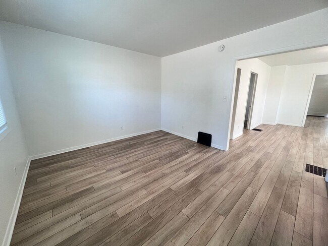 Building Photo - Updated Three Bedroom Home on the NE side of Grand Rapids!