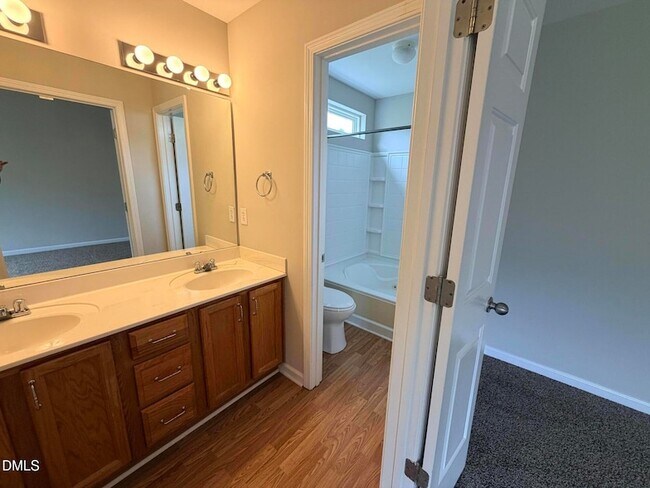 Building Photo - 620 Woodson Dr