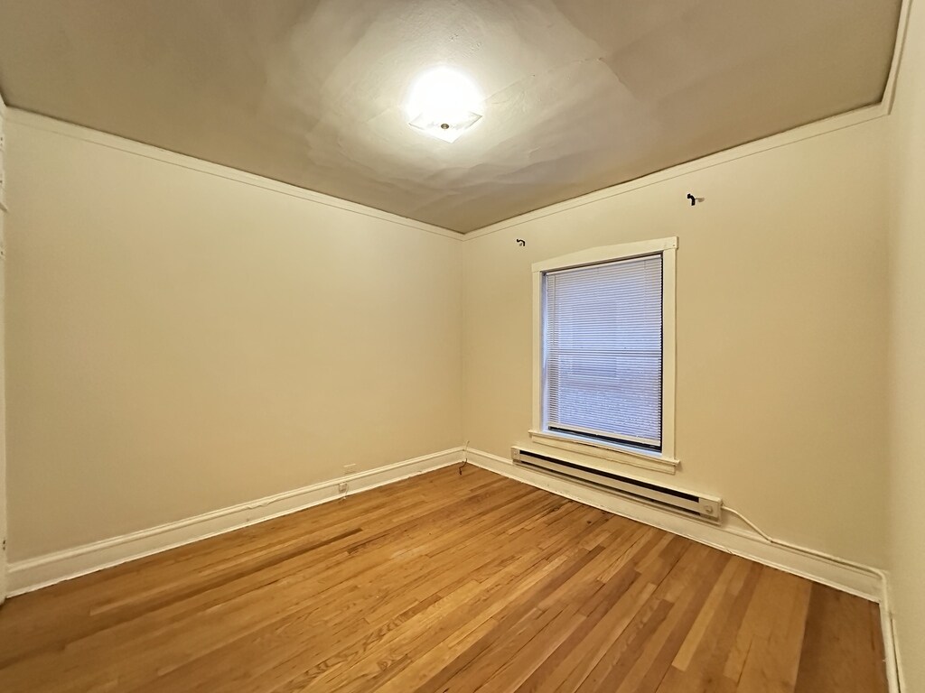 Building Photo - 1309 Oak Ave