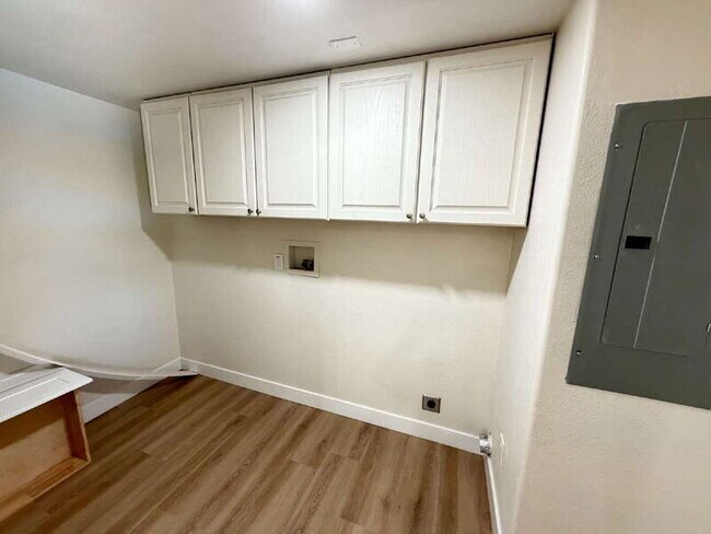 Building Photo - 11016 N Grand Canyon Blvd