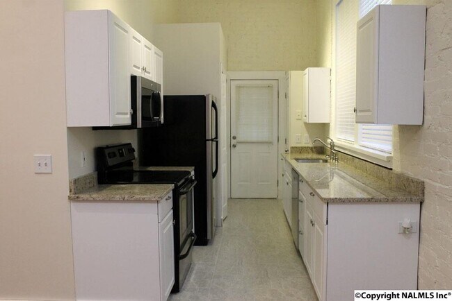 Building Photo - 505 Withers Street