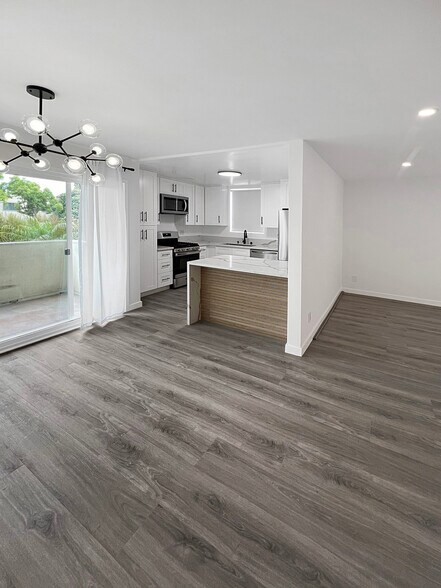 Building Photo - 1345 18th St