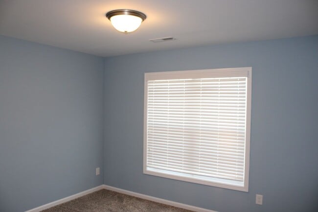 Building Photo - Welcome to your dream home!