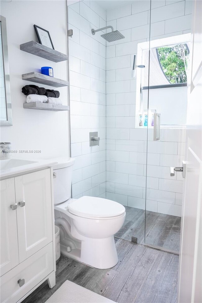 Building Photo - 4821 SW 5th St