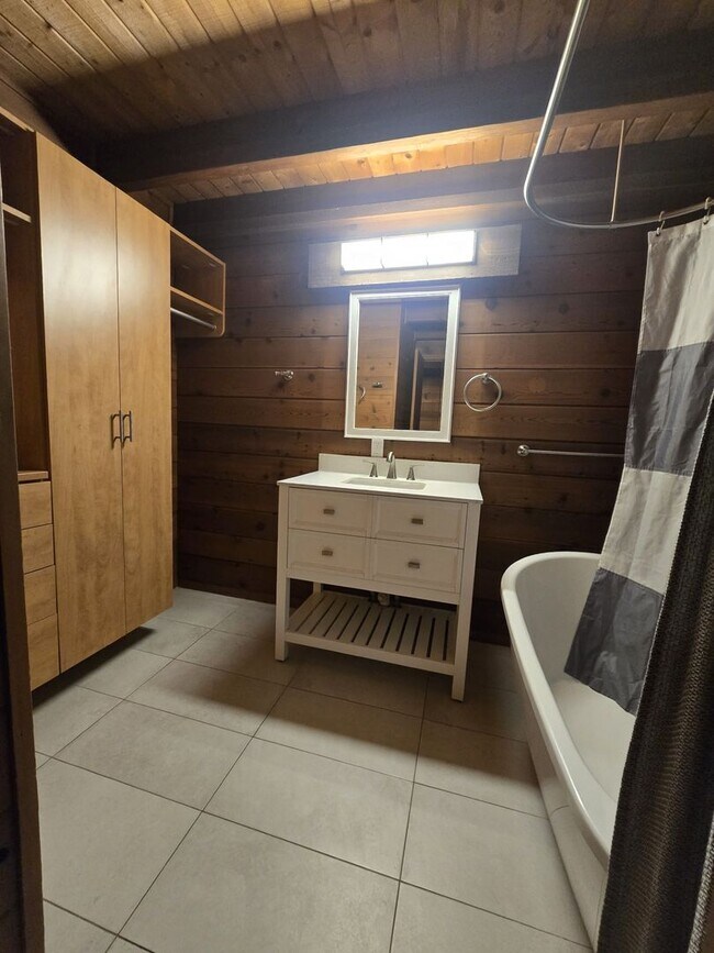 Building Photo - Charming 2-Bedroom Retreat in Ferndale