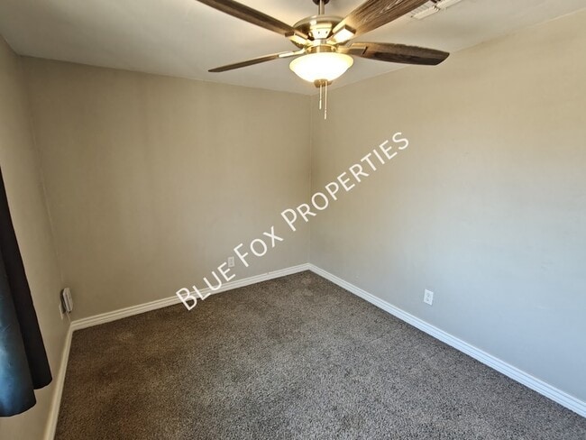 Building Photo - 619 S Highland Ave