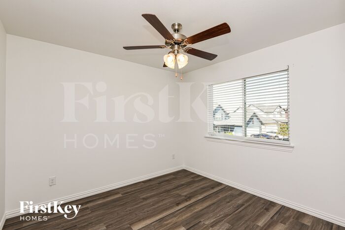 Building Photo - 7336 Parkside Pl Dr