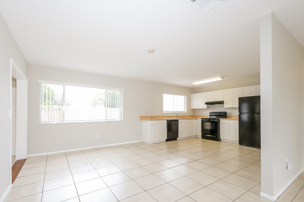 Building Photo - 2138 SE Rich St