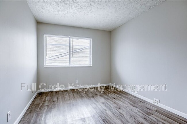 Building Photo - 1218 E St