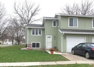 Building Photo - 307-309 RACHAEL ST DUPLEX