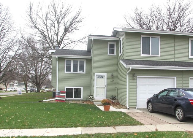 Primary Photo - 307-309 RACHAEL ST DUPLEX