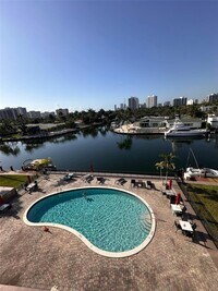 Building Photo - 301 Golden Isles Dr