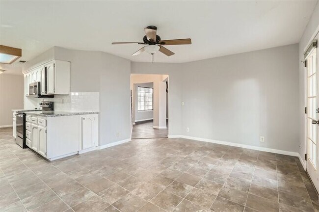 Building Photo - 4123 Pebble Oaks Ct, Antelope, CA, 95843