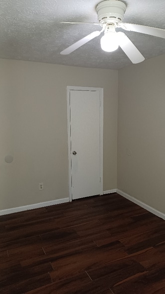 Building Photo - 801 Lane St