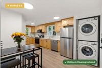 Building Photo - RoostUp Furnished Private Bedroom with Pri...