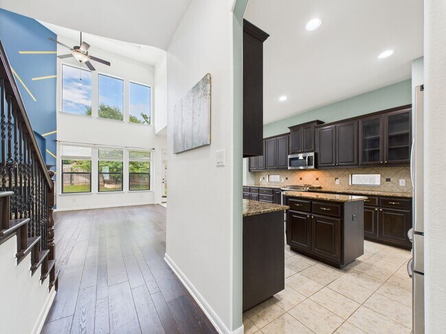 Building Photo - Sendero Springs